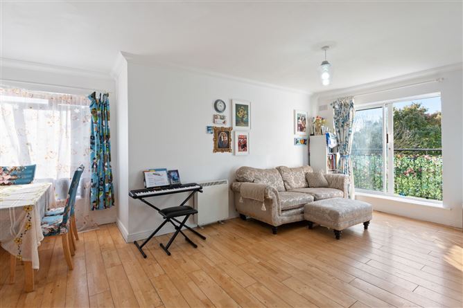 35 The Green, Larch Hill, Dublin 17
