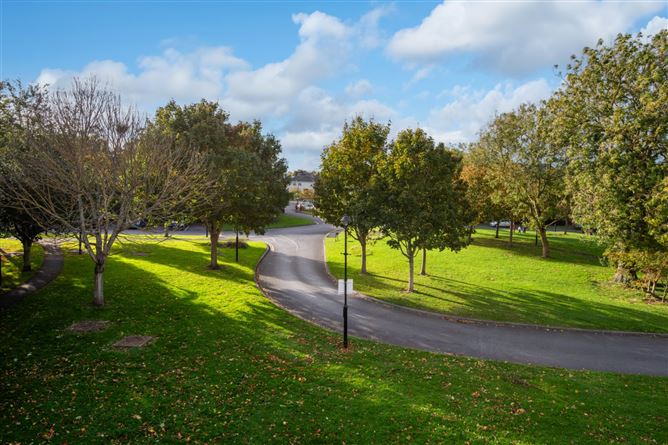 35 The Green, Larch Hill, Dublin 17