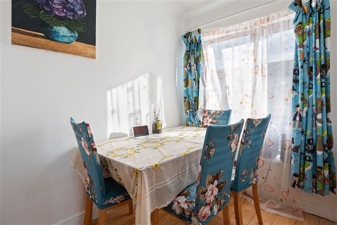 35 The Green, Larch Hill, Dublin 17