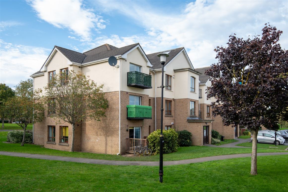 35 The Green, Larch Hill, Dublin 17
