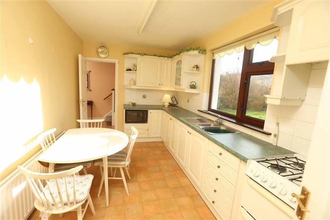 16 Meadowlands Estate, Tralee, Co. Kerry