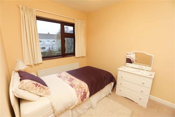 16 Meadowlands Estate, Tralee, Co. Kerry