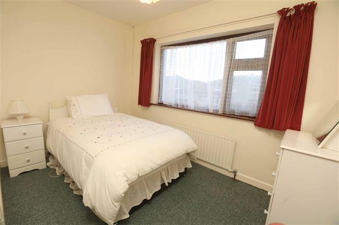 16 Meadowlands Estate, Tralee, Co. Kerry