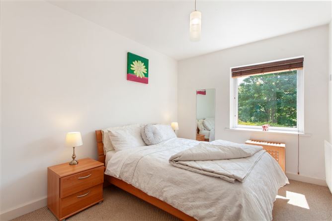 16 The Oaks, Stradbrook Hill, Blackrock, Co. Dublin