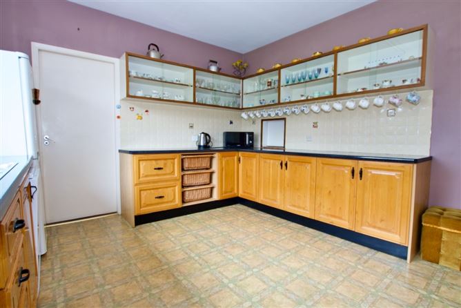 Lia Fail, Moor View, Athlone, Co. Westmeath