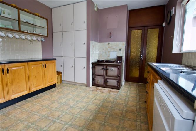 Lia Fail, Moor View, Athlone, Co. Westmeath