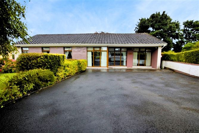 Lia Fail, Moor View, Athlone, Co. Westmeath