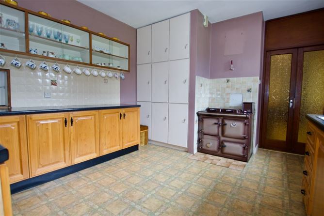 Lia Fail, Moor View, Athlone, Co. Westmeath