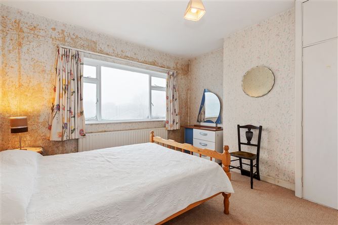 25 Woodbine Park, Booterstown, County Dublin