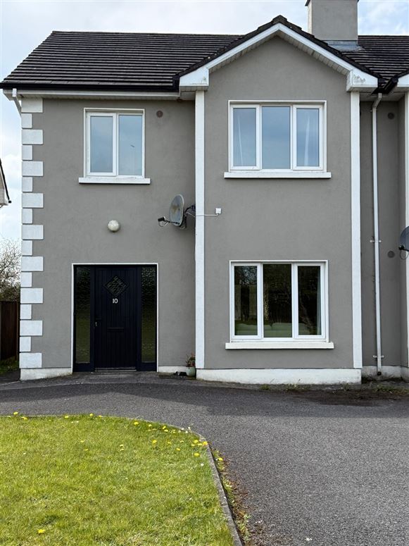 10 Fortlands, Ballaghaderreen, Roscommon