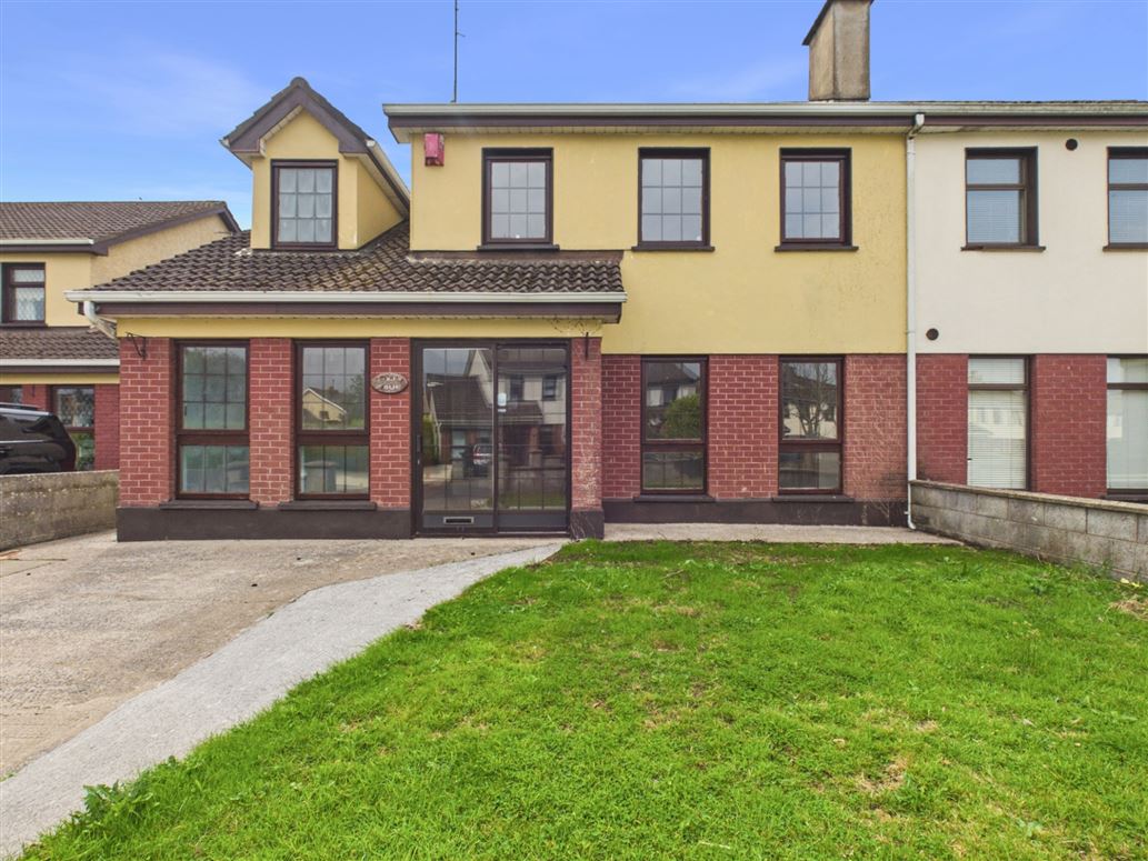64 Pine Grove, Gort Road, Ennis, Co. Clare
