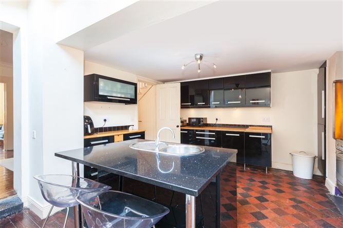 6 Glenard Avenue, North Circular Road, Dublin 7