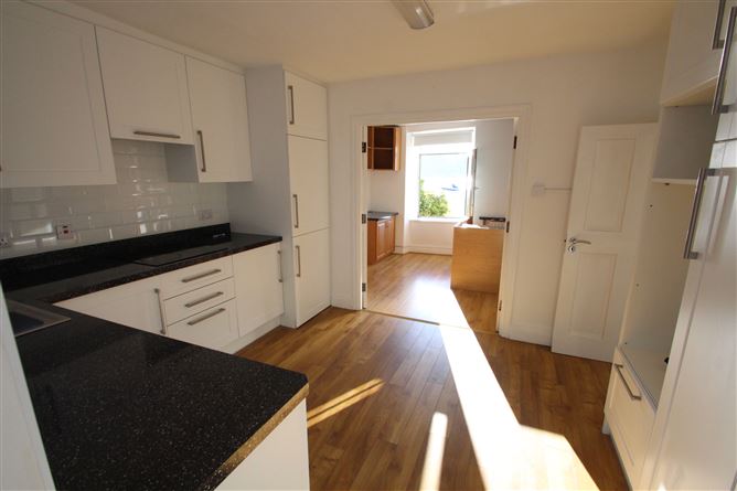 23 Victoria Terrace, Glenbrook, Cork