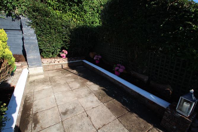 23 Victoria Terrace, Glenbrook, Cork