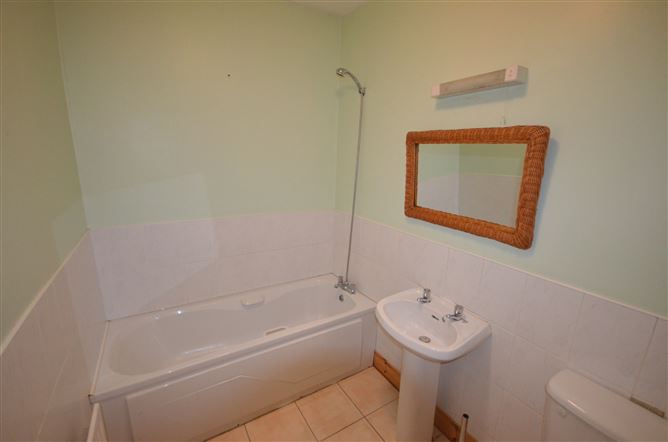 15 Preston Heights, Kilmeague, Naas, Kildare