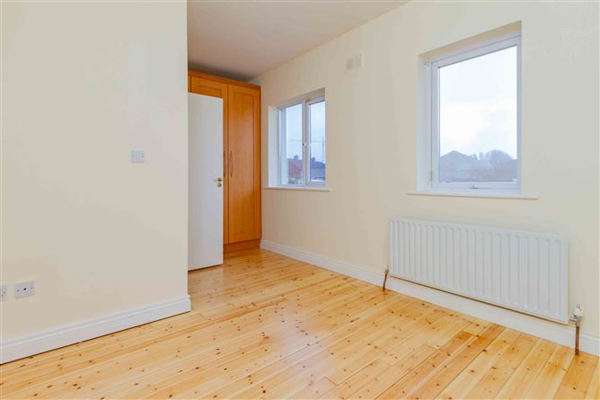 8b Walkinstown Green, Walkinstown, Dublin 12
