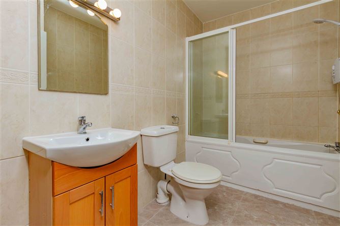 8b Walkinstown Green, Walkinstown, Dublin 12