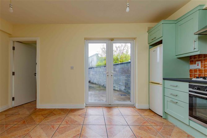 8b Walkinstown Green, Walkinstown, Dublin 12