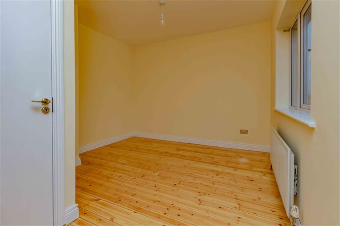 8b Walkinstown Green, Walkinstown, Dublin 12