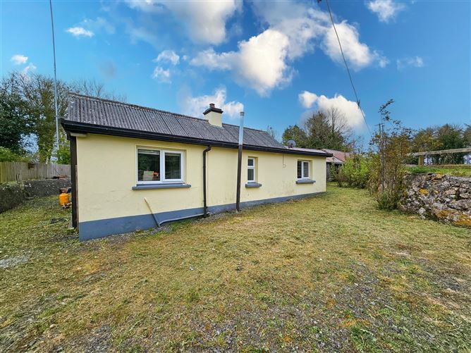 Ballinlobaunn Cottage,, Crossmolina, Mayo