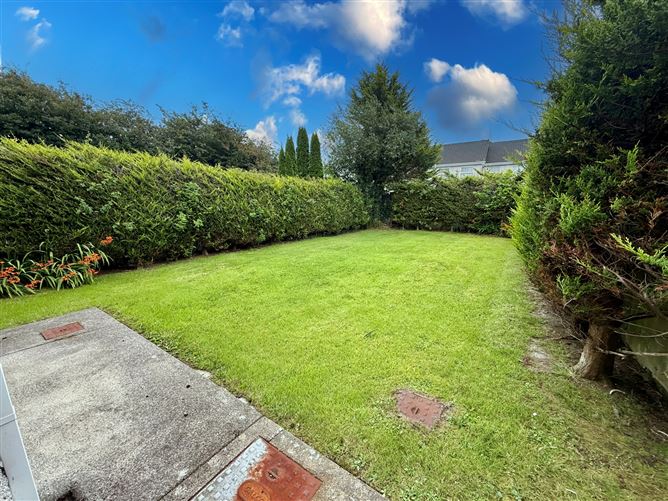 2 The Willows, Castlebar, Co. Mayo