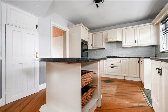 22 The Rise, Kingswood Heights, Dublin 24