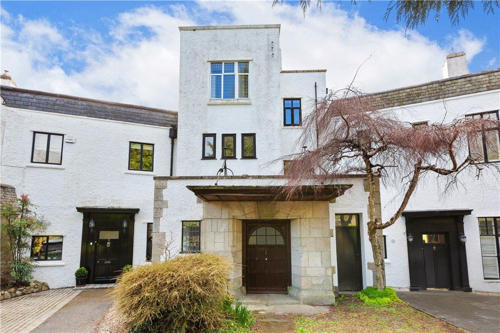 4 Kilteragh Pines, Westminster Road, Foxrock, Dublin 18