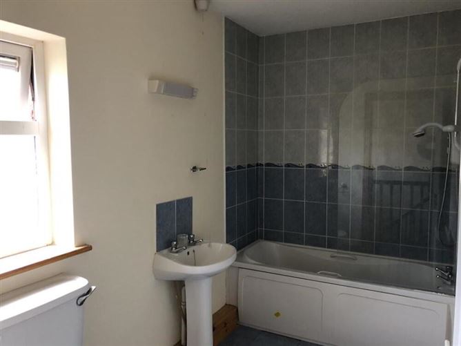 73 Cruachan, Knockateemore, Dungarvan, Waterford