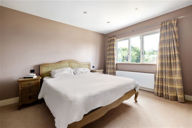 136 Foxrock Park, Foxrock, Dublin 18
