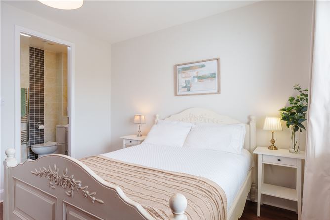 49 Abhainn Na Ri, Oranmore, Galway