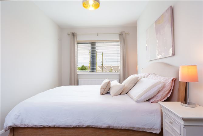 49 Abhainn Na Ri, Oranmore, Galway