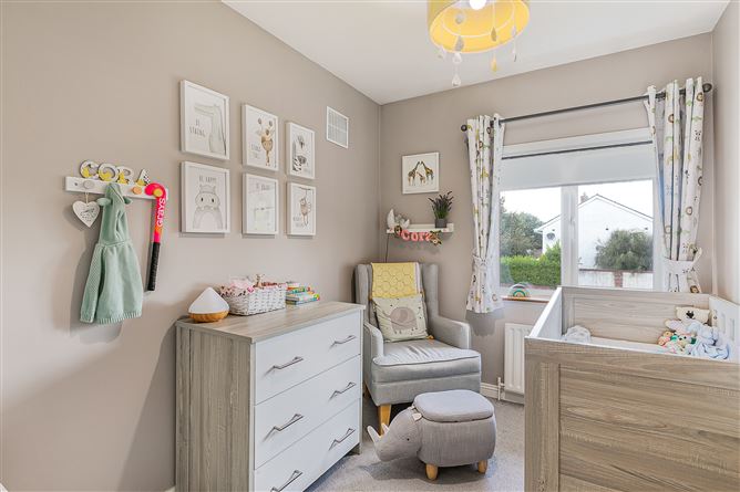 24 Glencairn Grove, The Gallops, Leopardstown, Dublin 18