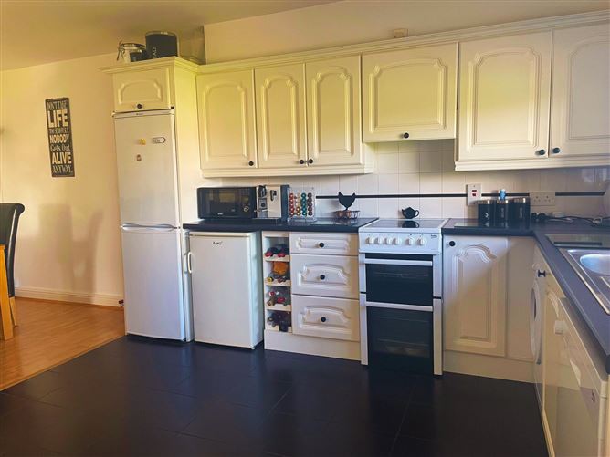 2B Moore Bay, Kilkee, Co. Clare