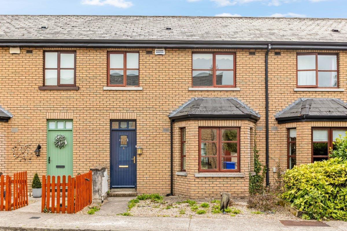 6 The Walk, Cnoc na Greine, Kilcullen, Kildare