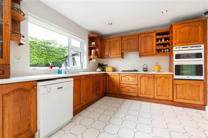 2 Oakview Walk, Hartstown, Clonsilla, Dublin 15