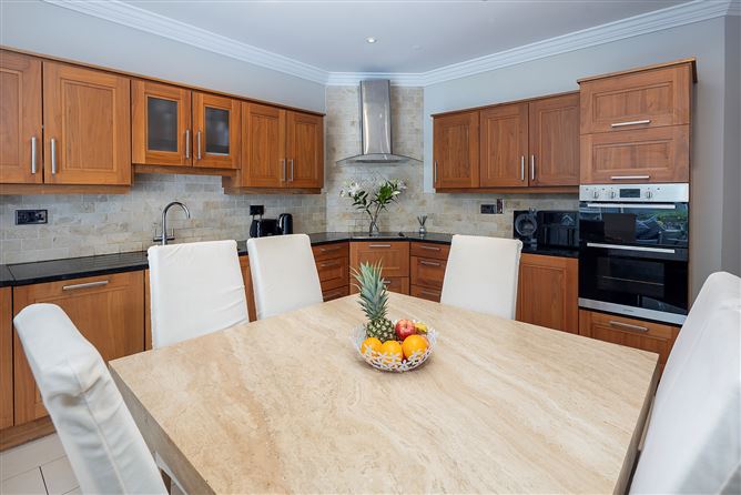 30 The Crescent, Castlerock, Midleton, Cork