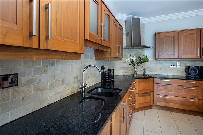 30 The Crescent, Castlerock, Midleton, Cork