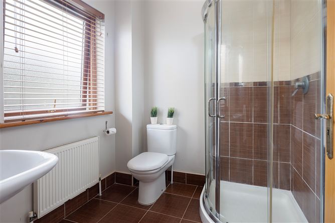 30 The Crescent, Castlerock, Midleton, Cork