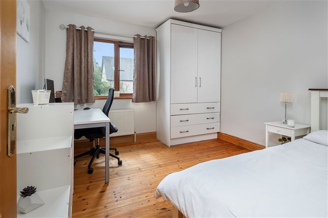 30 The Crescent, Castlerock, Midleton, Cork