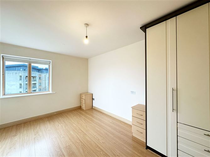 17 The Crescent, Carrickmines, Dublin 18