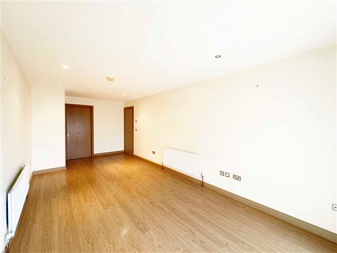 17 The Crescent, Carrickmines, Dublin 18