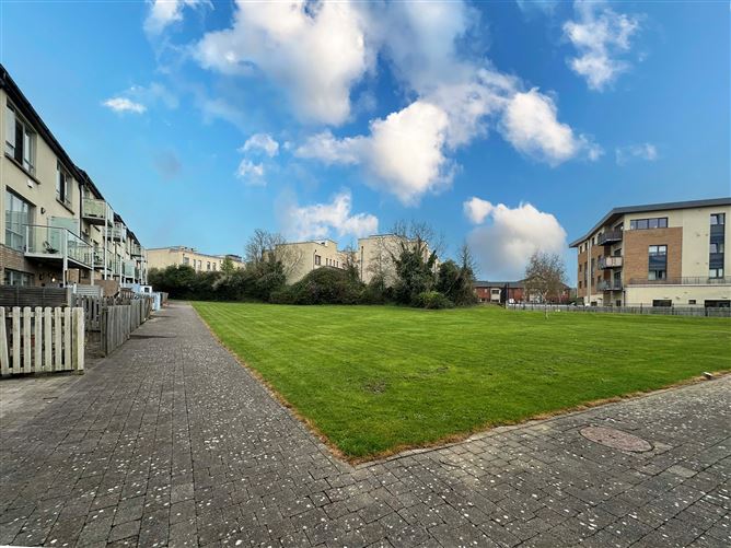 17 The Crescent, Carrickmines, Dublin 18