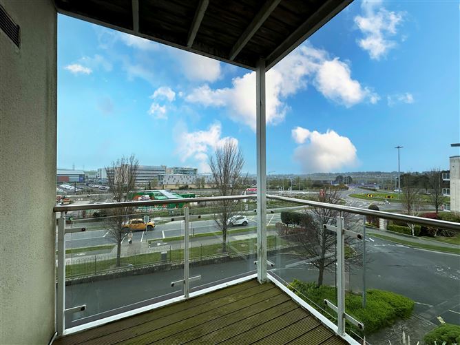 17 The Crescent, Carrickmines, Dublin 18