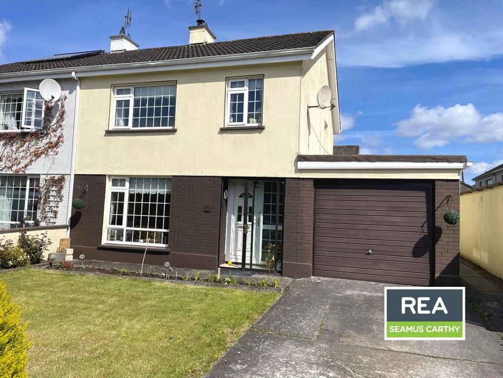10 Lake View, Loughglynn, Castlerea, REA Seamus Carthy