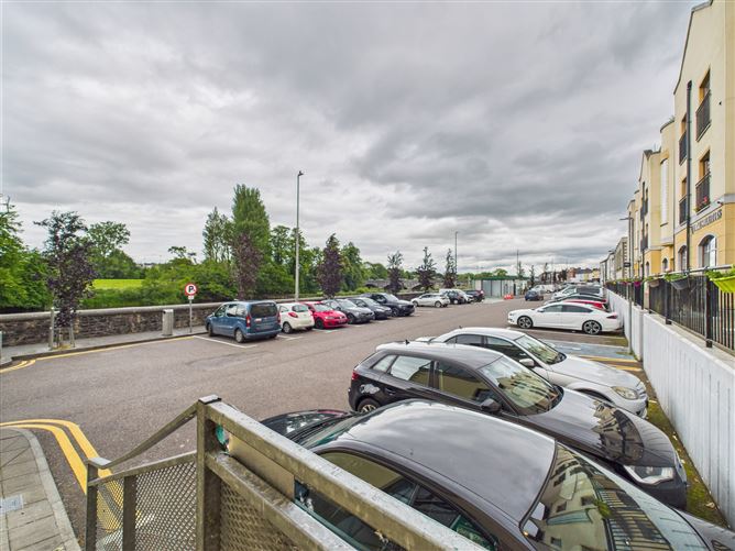 Unit 4, Waterside, Ashe Quay,, Fermoy, Cork