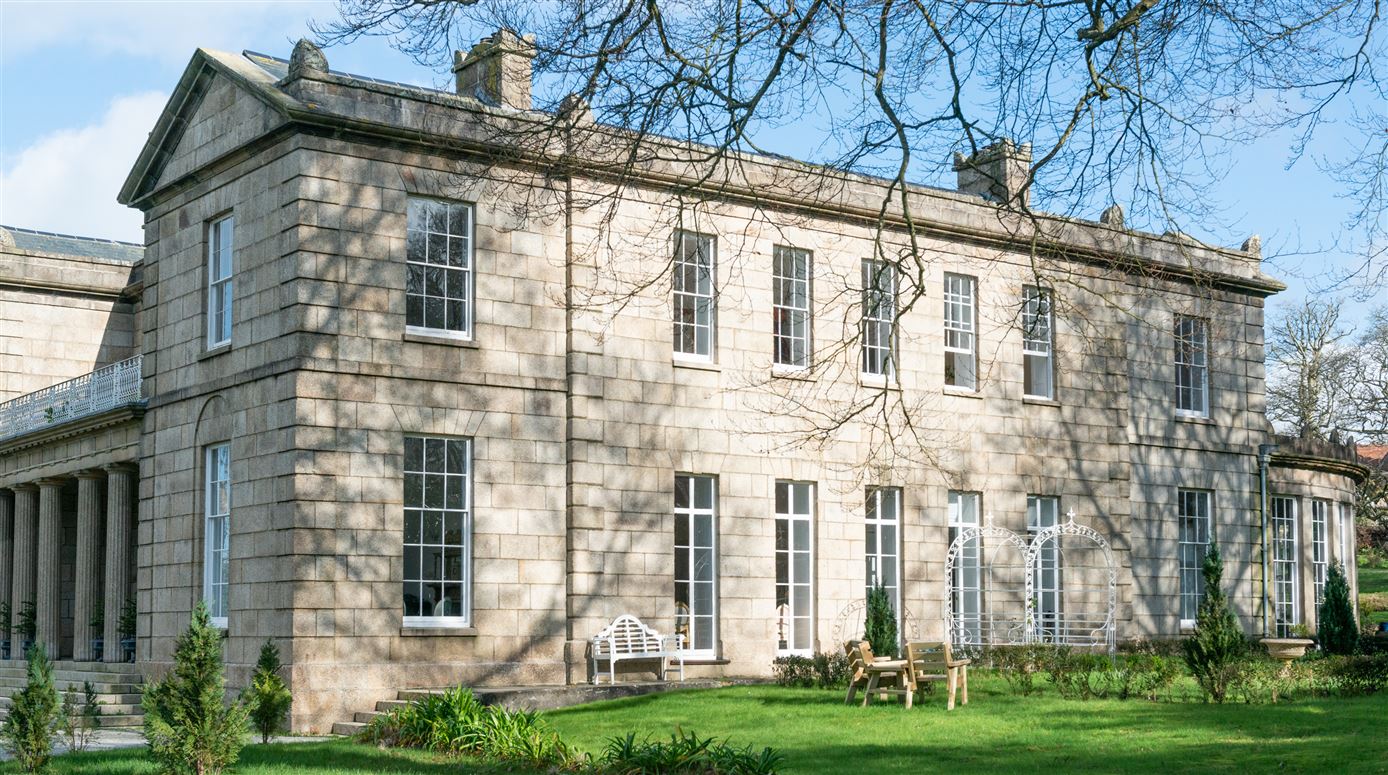 Gowns & Grandeur,Camborne, Cornwall, United Kingdom