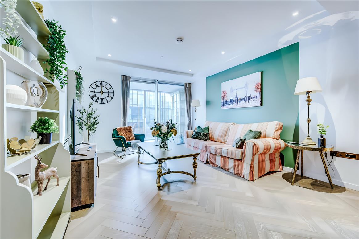 Thames Whispers,London,Greater London,United Kingdom