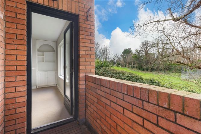 10 Packenham, Sloperton, Monkstown, Co. Dublin