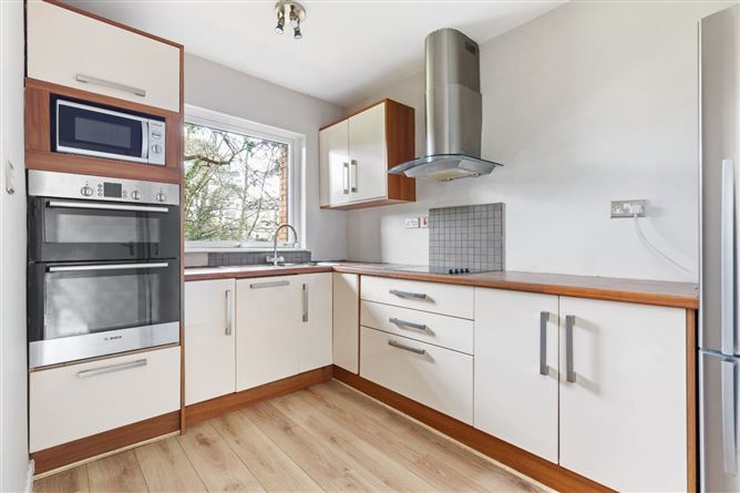 10 Packenham, Sloperton, Monkstown, Co. Dublin