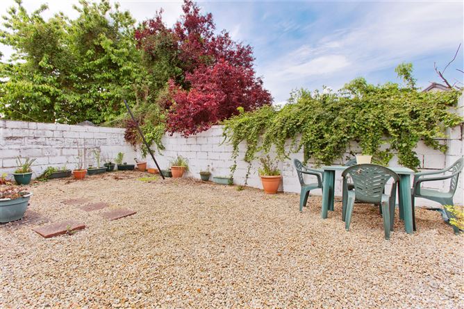 45 Mountdown Park, Manor Estate, Dublin 12